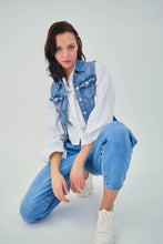 Lade das Bild in den Galerie-Viewer, Jeansweste „Lottie“