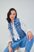 Lade das Bild in den Galerie-Viewer, Jeansweste  „Lottie“
