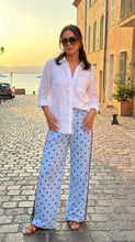 Lade das Bild in den Galerie-Viewer, Hose mit Punkten himmelblau
